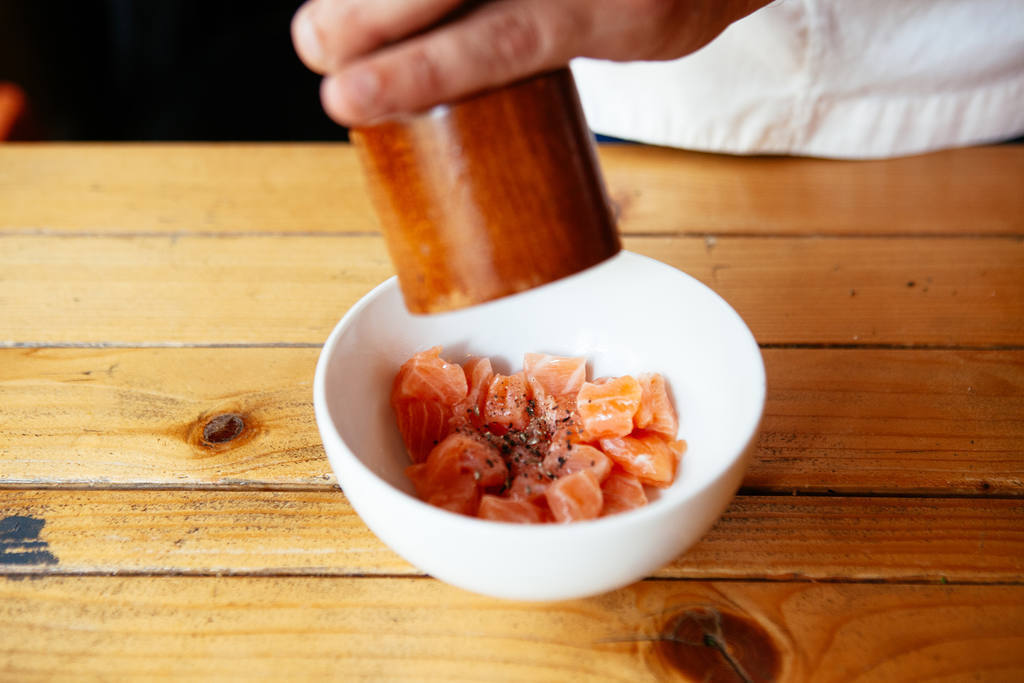 Ceviche de salmón thai