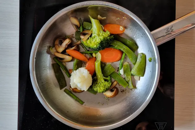 Menestra de verduras con crema de espinacas de Virrey