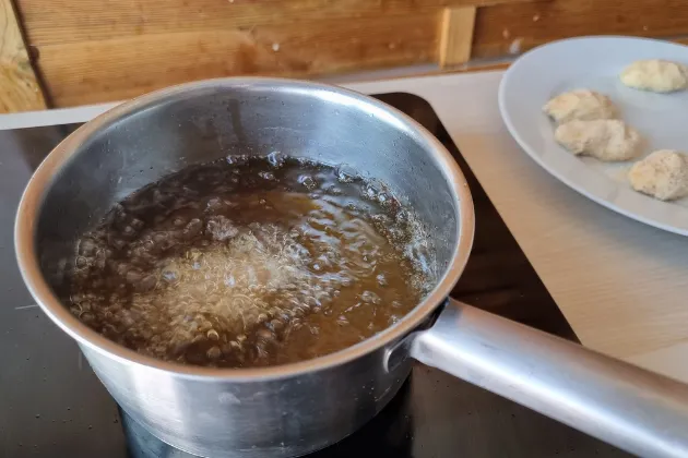 Las croquetas líquidas más famosas de Madrid, de Dis Tinto Taberna