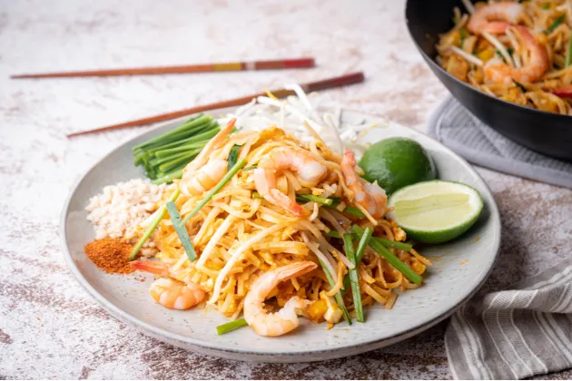 Qué es el pad thai y cómo prepararlo