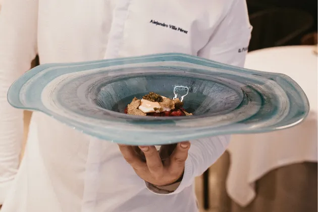 Tartar de atún rojo balfegó con crema de cacahuete y yuzu