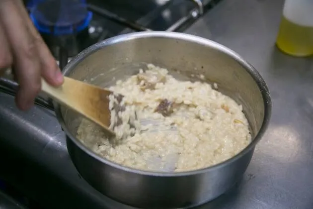 Arroz cremoso de boletus con jamón de pato