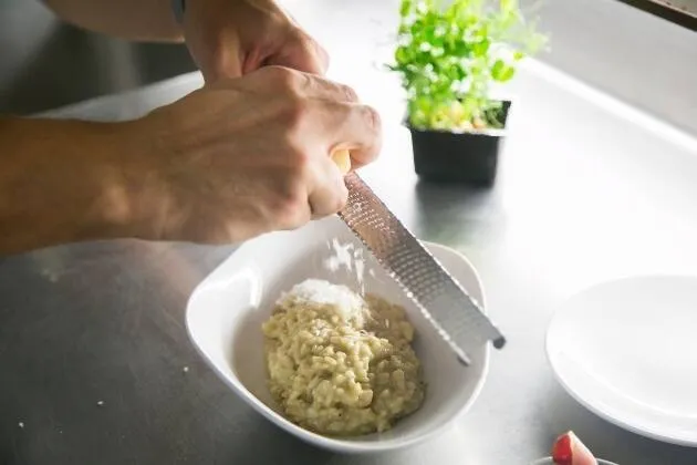 Arroz cremoso de boletus con jamón de pato