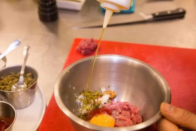 Steak tartar de solomillo de cerdo ibérico 