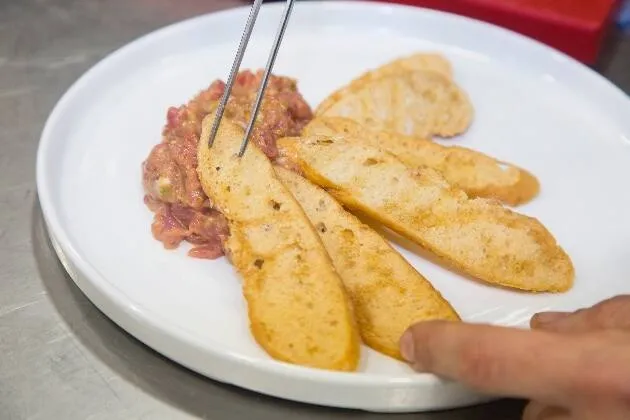 Steak tartar de solomillo de cerdo ibérico 