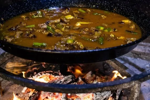 Arroz meloso con pluma ibérica, foie y trigueros