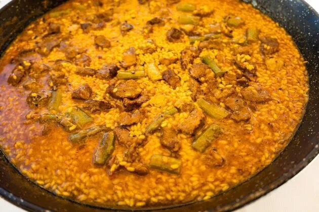 Arroz meloso con pluma ibérica, foie y trigueros