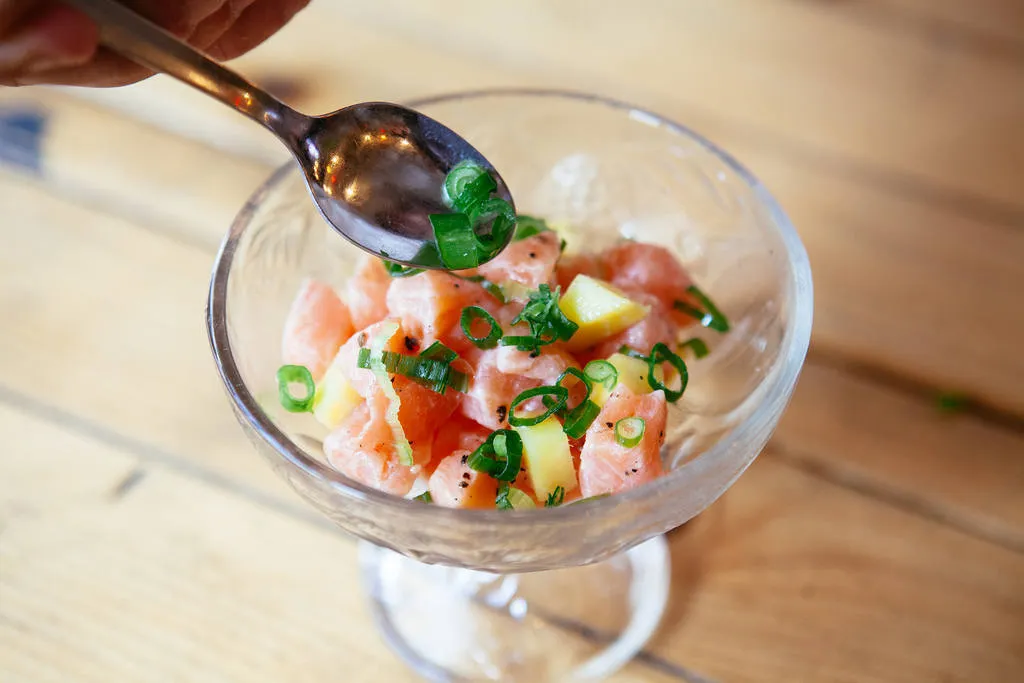 Ceviche de salmón thai