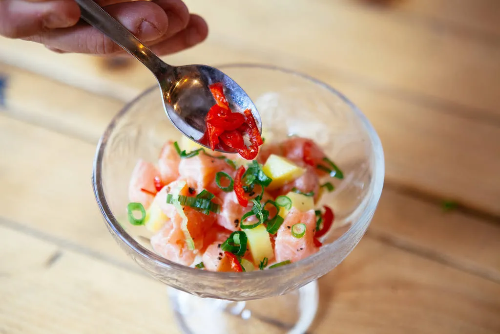 Ceviche de salmón thai