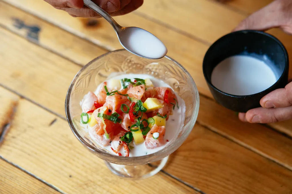 Ceviche de salmón thai