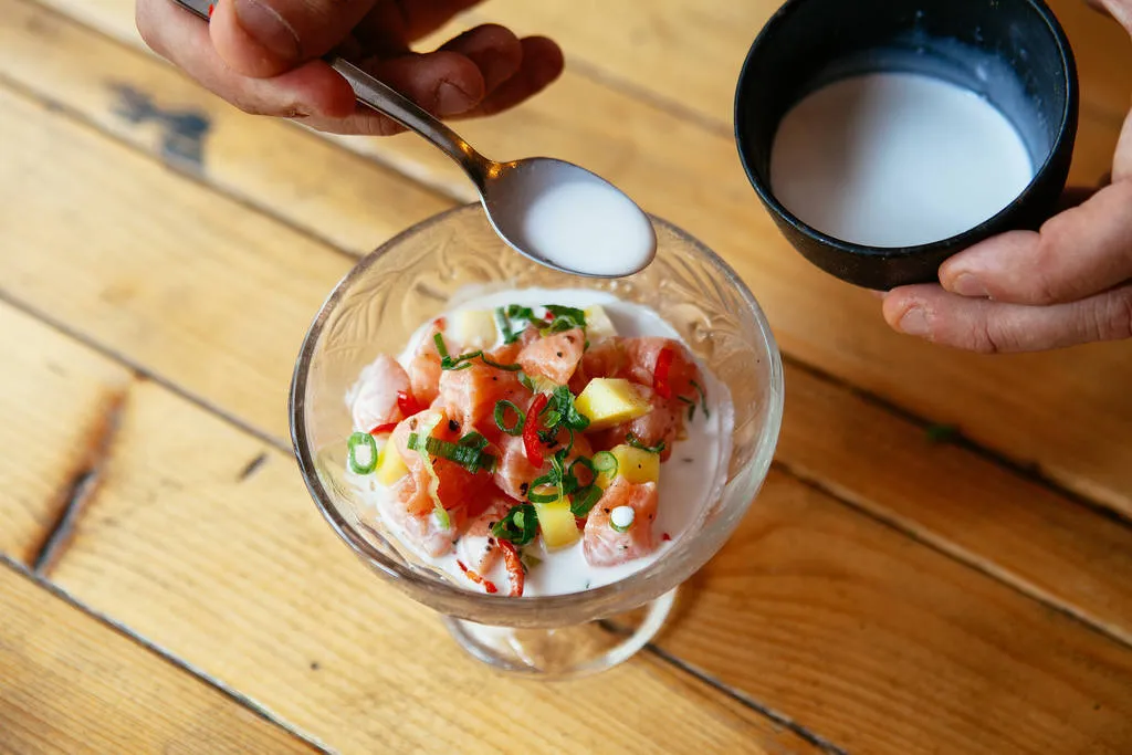 Ceviche de salmón thai