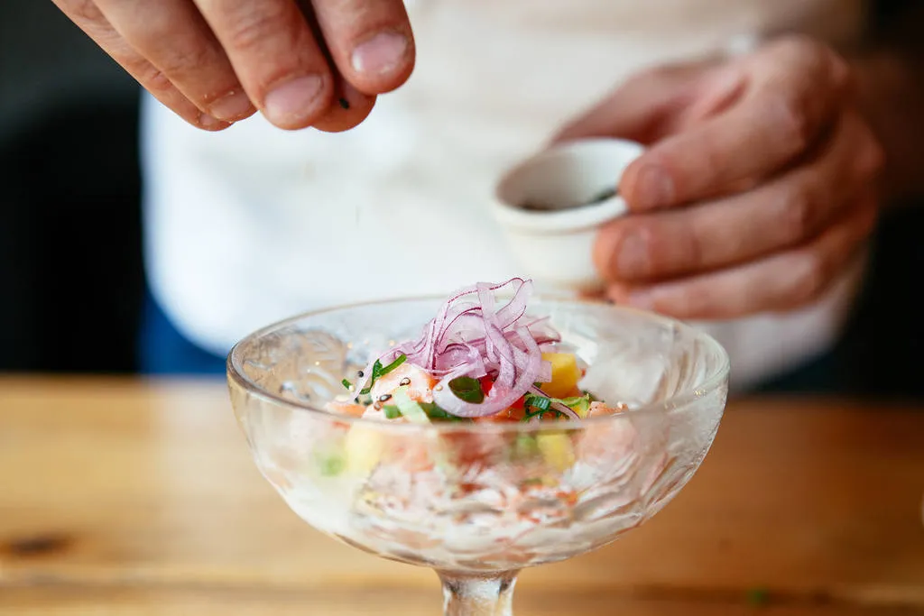 Ceviche de salmón thai