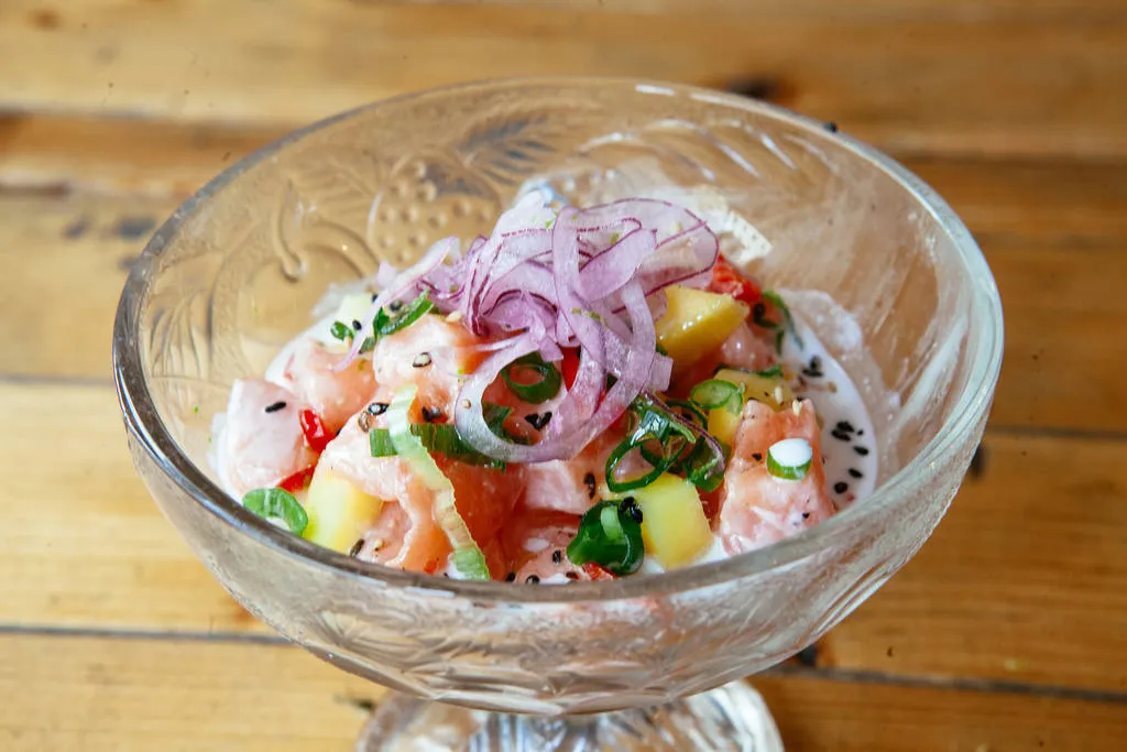 Ceviche de salmón thai