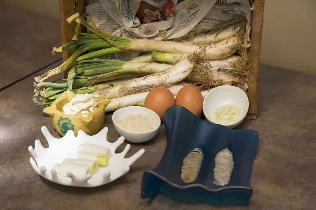 Galera, calçot rebozado con panko y mayonesa de wasabi