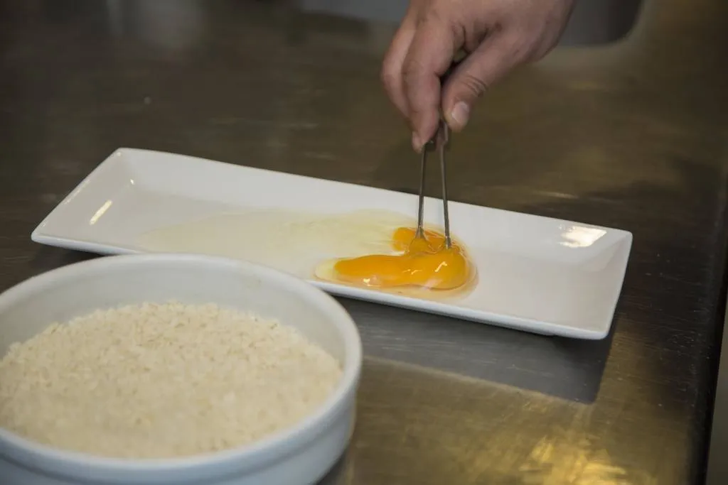 Galera, calçot rebozado con panko y mayonesa de wasabi