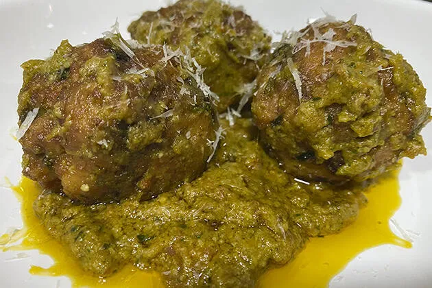 Albóndigas al pesto