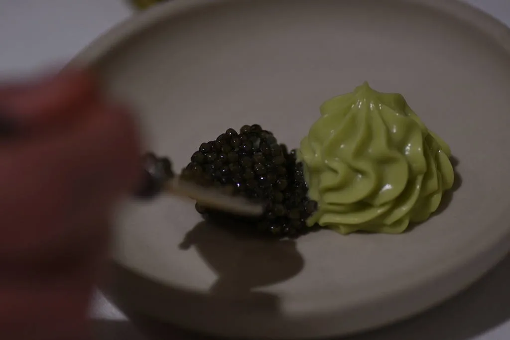 Aguacate, nata y caviar