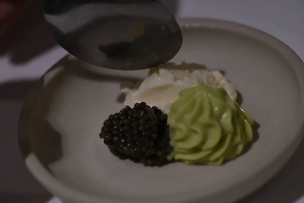 Aguacate, nata y caviar