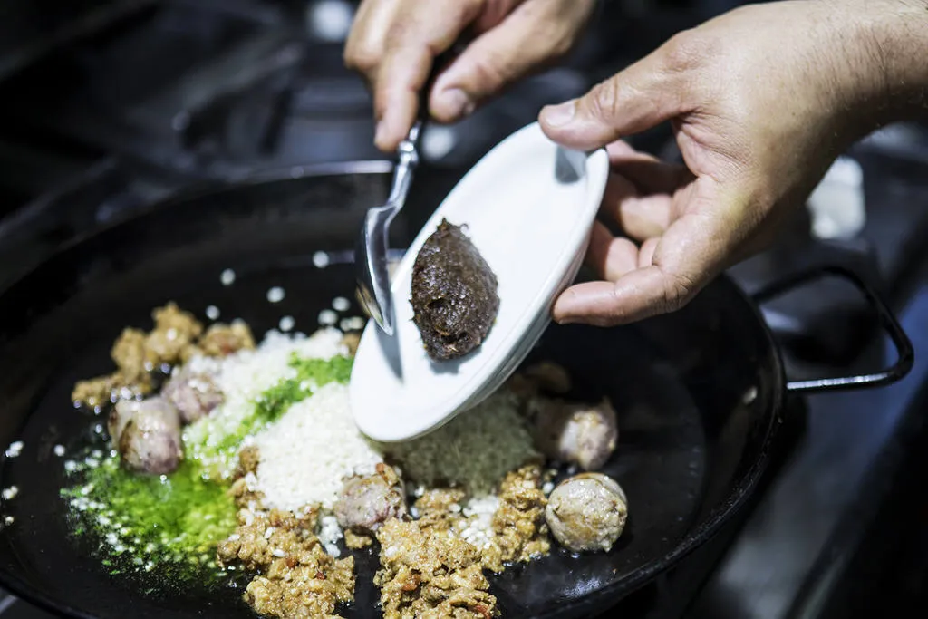 Arroz con butifarra de Calaf y espárragos trigueros