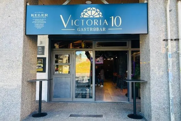 Victoria 10