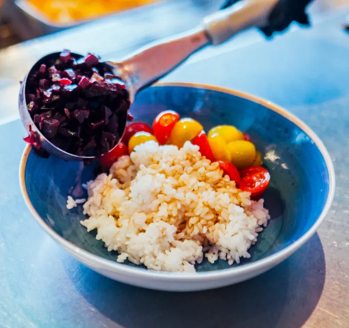 Poké de salmón del restaurante Oassis