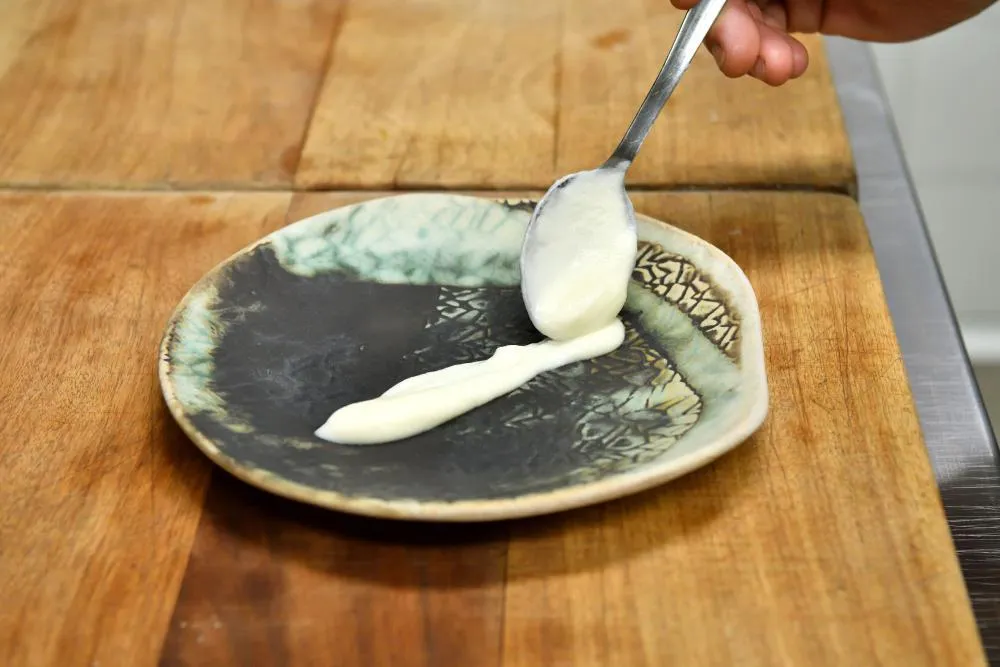 Receta de guisantes a la brasa con coliflor y trufa