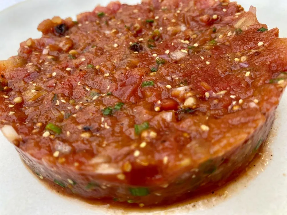 Tartar de tomate con caballa