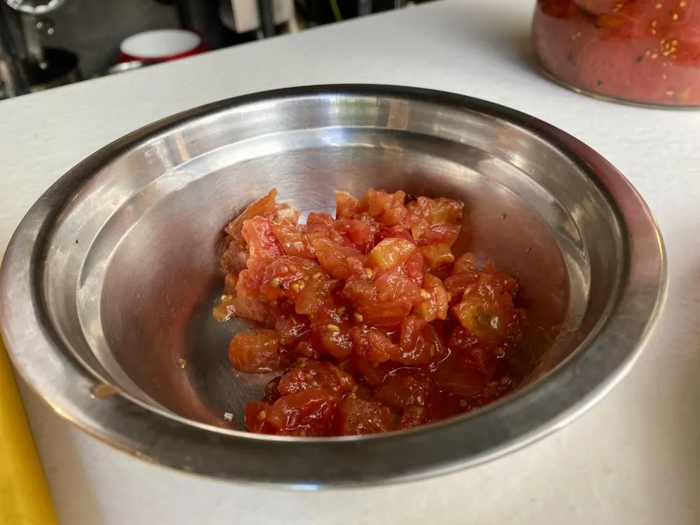 Tartar de tomate con caballa