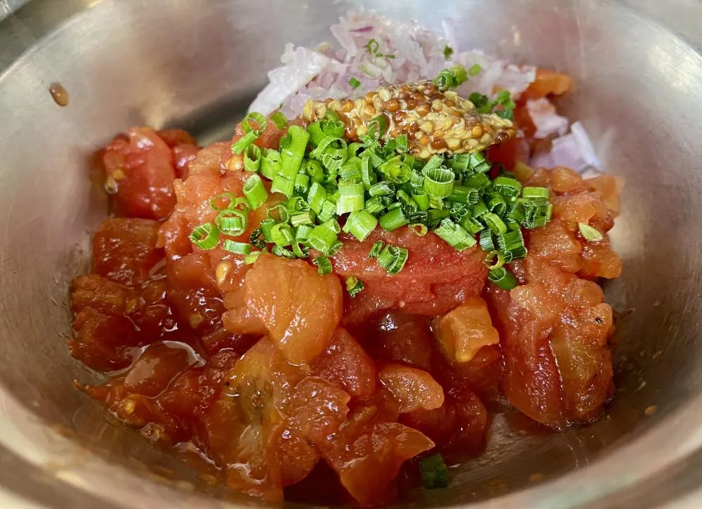 Tartar de tomate con caballa