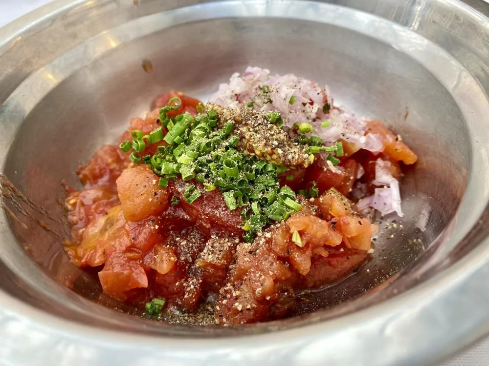 Tartar de tomate con caballa