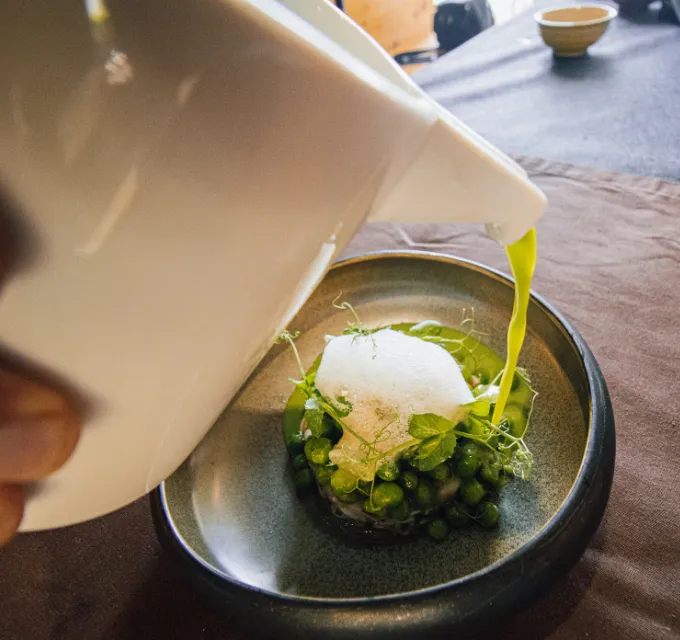 Receta de tartar de vieira con guisantes