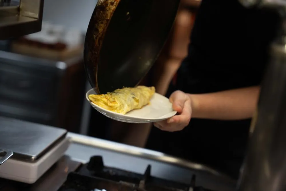 Tortilla guisada de bacalao con pil pil