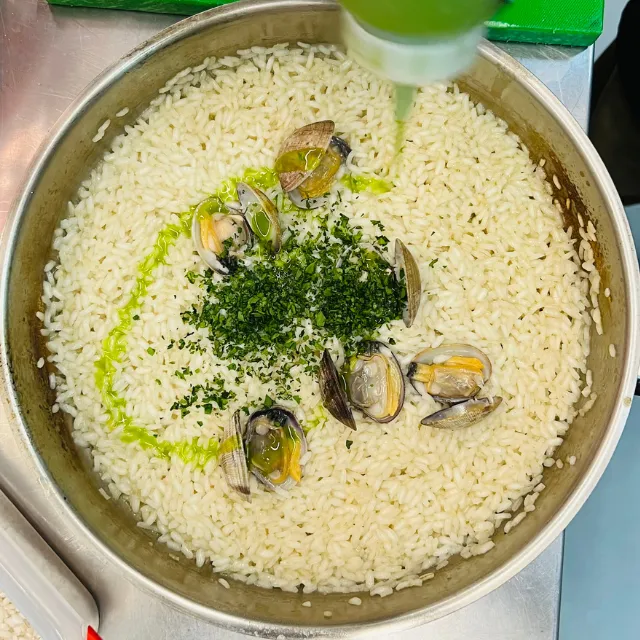 Arroz con almejas de Ikili 