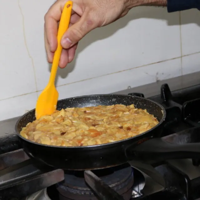 La tortilla clásica de patata y cebolla de la Truiteria