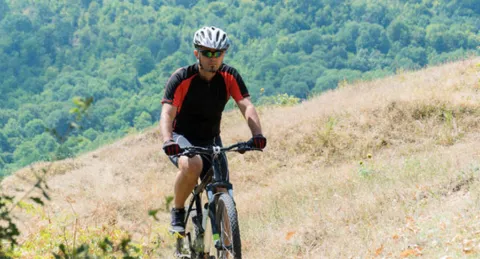 ¿Planeas una salida en bici? Qué debes comer antes y después 