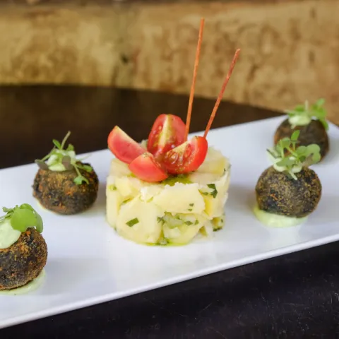 Croquetas de chipirones y langostinos