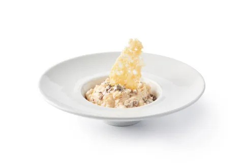 Risotto de setas con galleta de parmesano