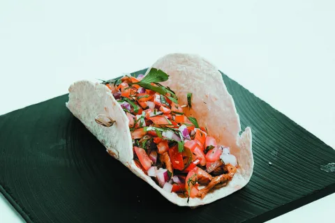 FAJITA DE POLLO Y PICO DE GALLO