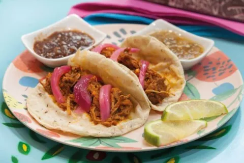 Tacos de cochinita pibil + cerveza malquerida