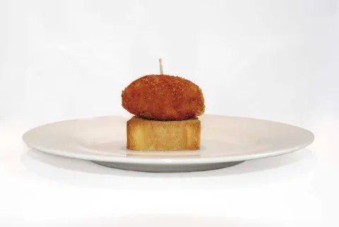 Pintxo de croqueta de jamón ibérico