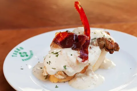 Gírgola con crema de gambas y jamón Joselito