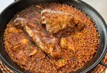 Arroz con Carxofa Prat y pollo ‘pota blava’ de 9Cèntric