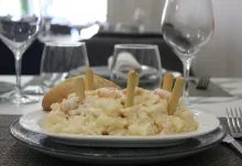 Ensaladilla de gambas de Motril de Puesto 43 