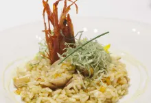 Arroz cremoso con chipirones, carabinero y almeja fina