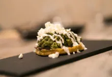 Sope de chorizo verde mexicano