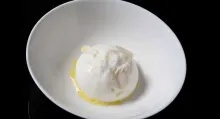 La sopa de almendra, perejil y ajo de Carme Ruscalleda