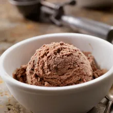 Receta de helado de chocolate, aceite de oliva y sal marina