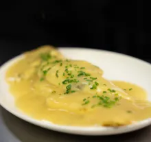 Tortilla guisada de bacalao con pil pil