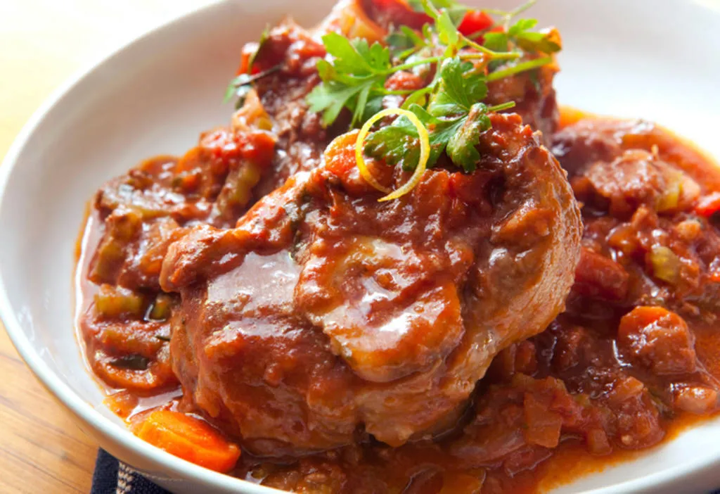 Platos tradicionales italianos de carne