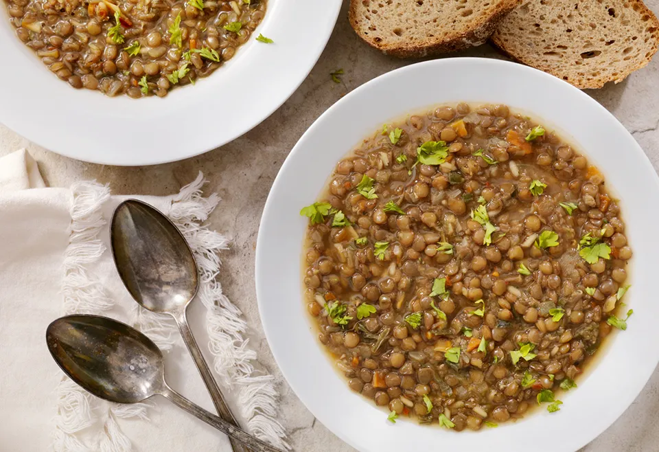 10 recetas para quedar bien... ¡con un bote de lentejas!